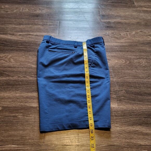Banana Republic Performance Golf Classic Fit Chino Shorts Navy Size 34 - Picture 3 of 6